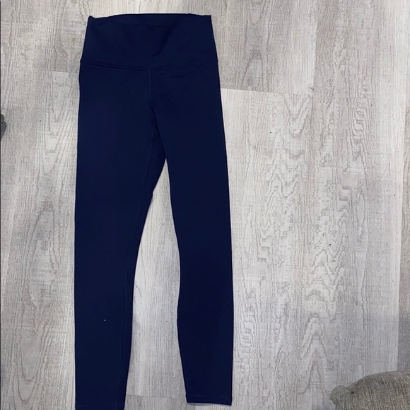 High-waisted navy blue fabletics leggings - Picture 2 of 5